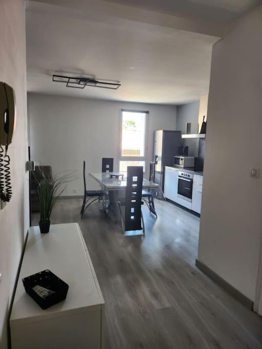 Appartement Sandonato Clermont-l'Herault Exterior foto